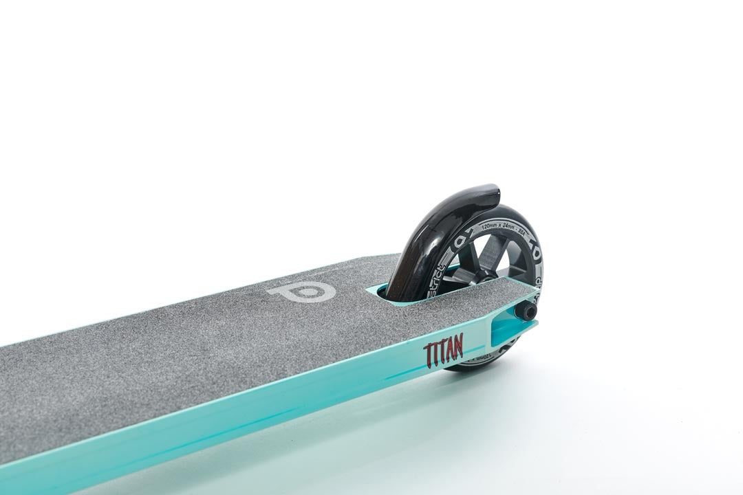 District Titan Complete - Sky Blue/Black w 120mm wheels