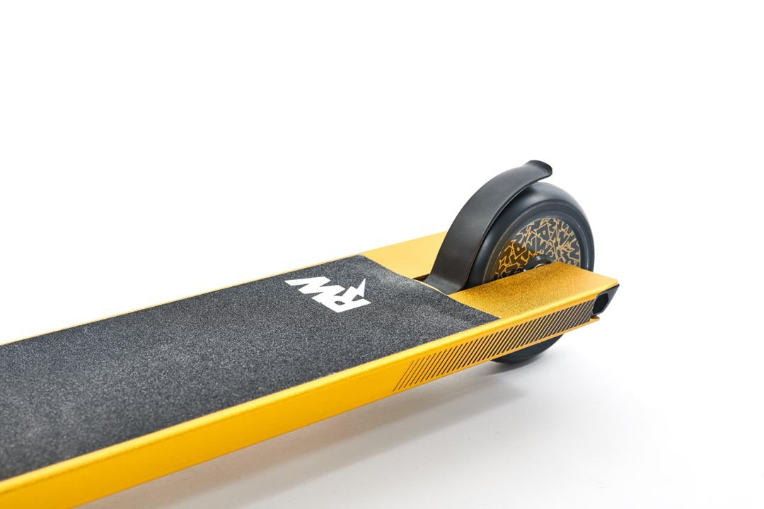Nitro Circus RW Signature Scooter 500 - Ano Gold / Gloss Black / Satin Black 130x500
