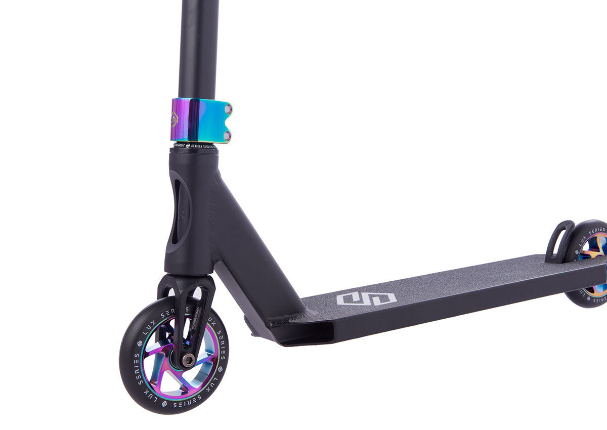 STRIKER LUX COMPLETE SCOOTER BLK / RAINBOW