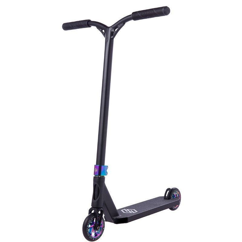 STRIKER LUX COMPLETE SCOOTER BLK / RAINBOW