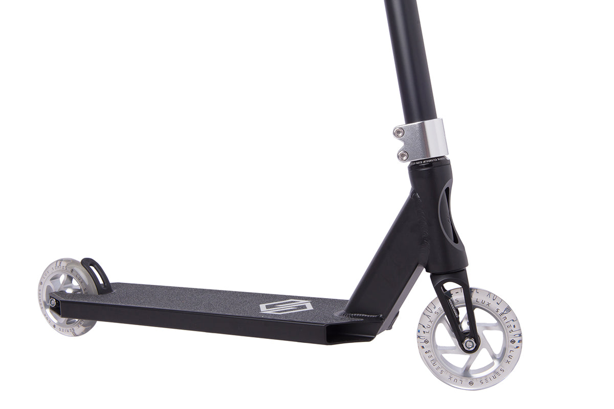 STRIKER LUX COMPLETE SCOOTER BLK / SILVER