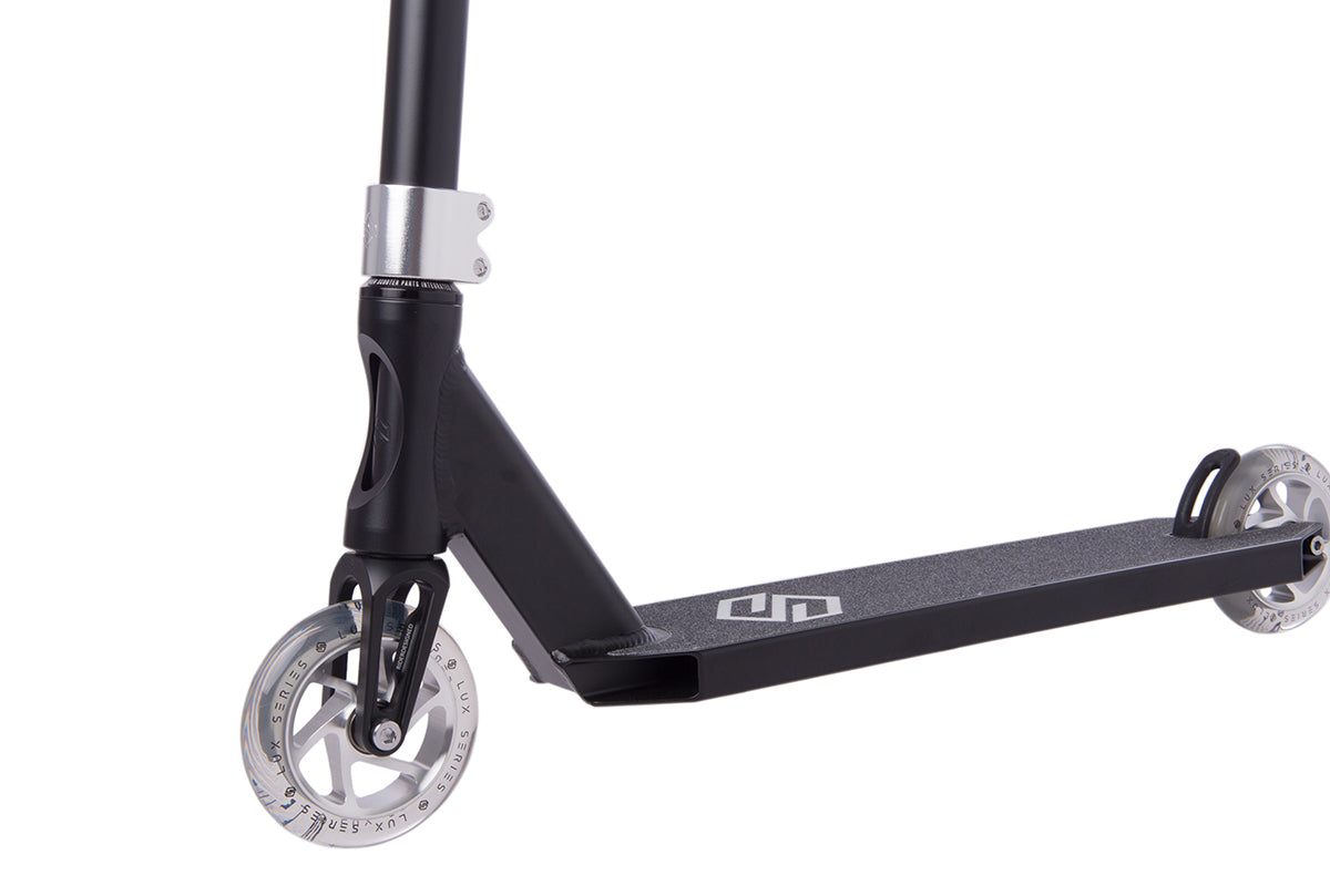 STRIKER LUX COMPLETE SCOOTER BLK / SILVER