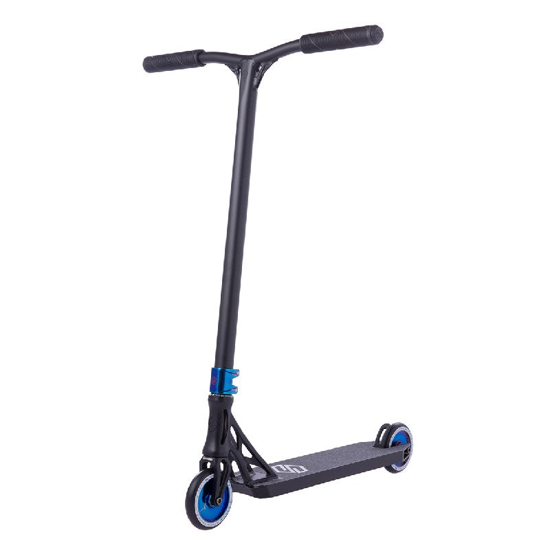 Striker Essence Complete Scooter Black / Blue Chrome
