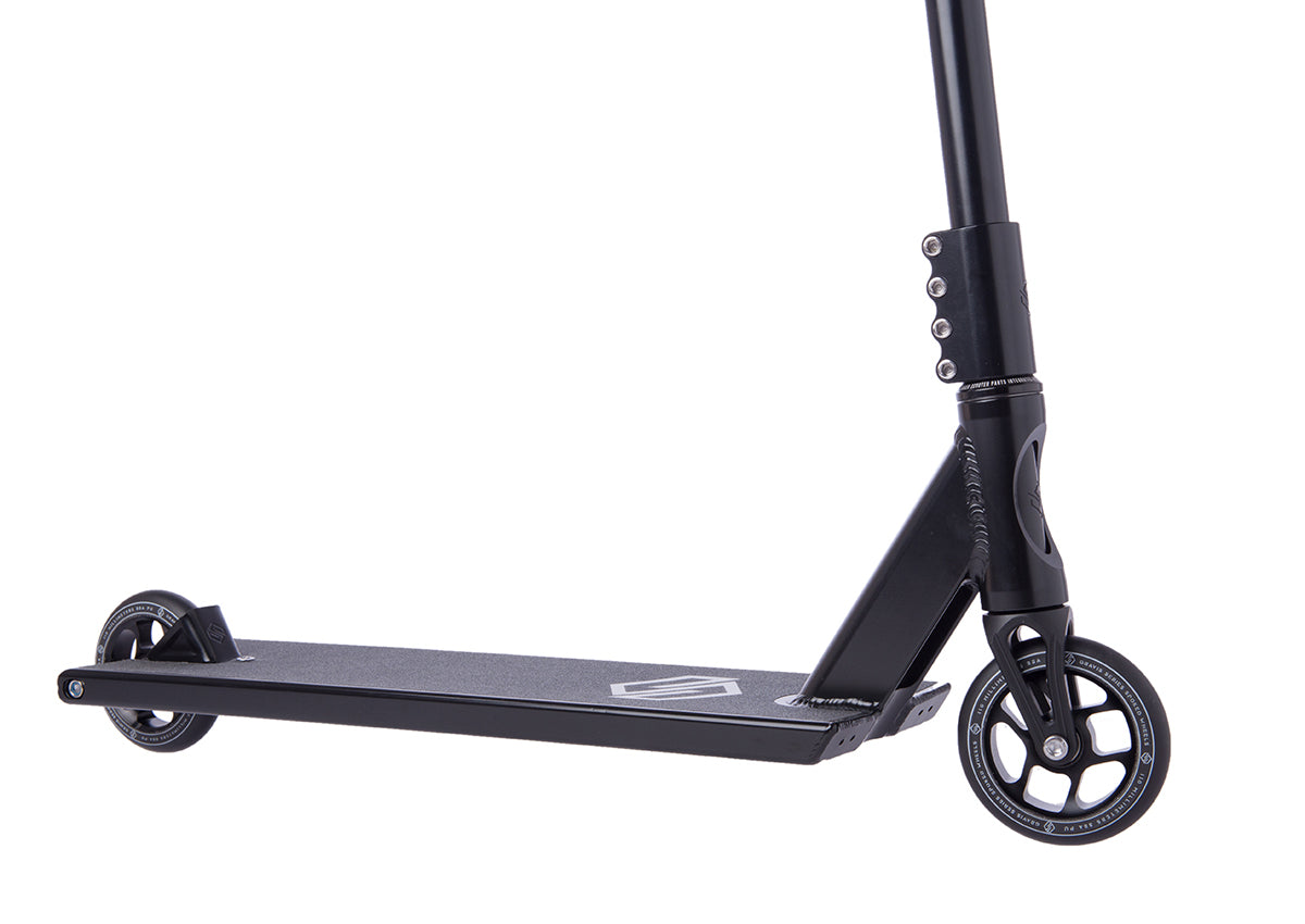 Striker Gravis Complete Scooter S Black
