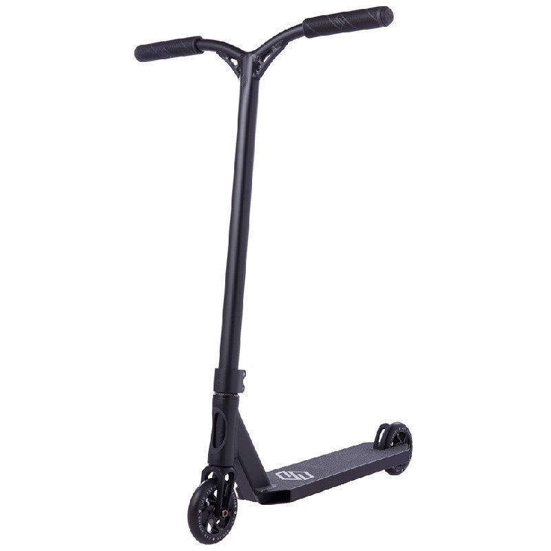 Striker Lux Complete Scooter Black