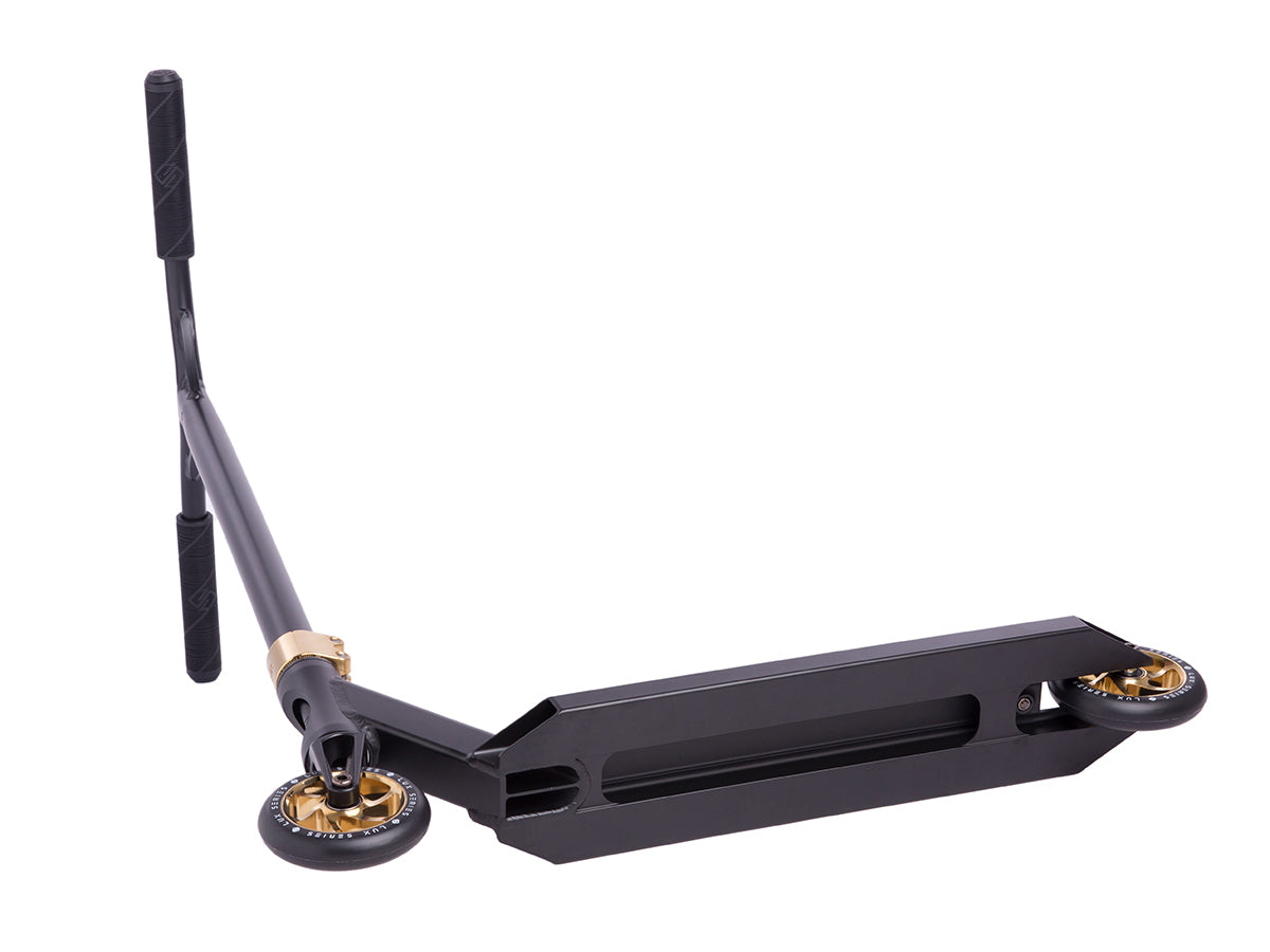 Striker Lux Complete Scooter Black/Gold Chrome